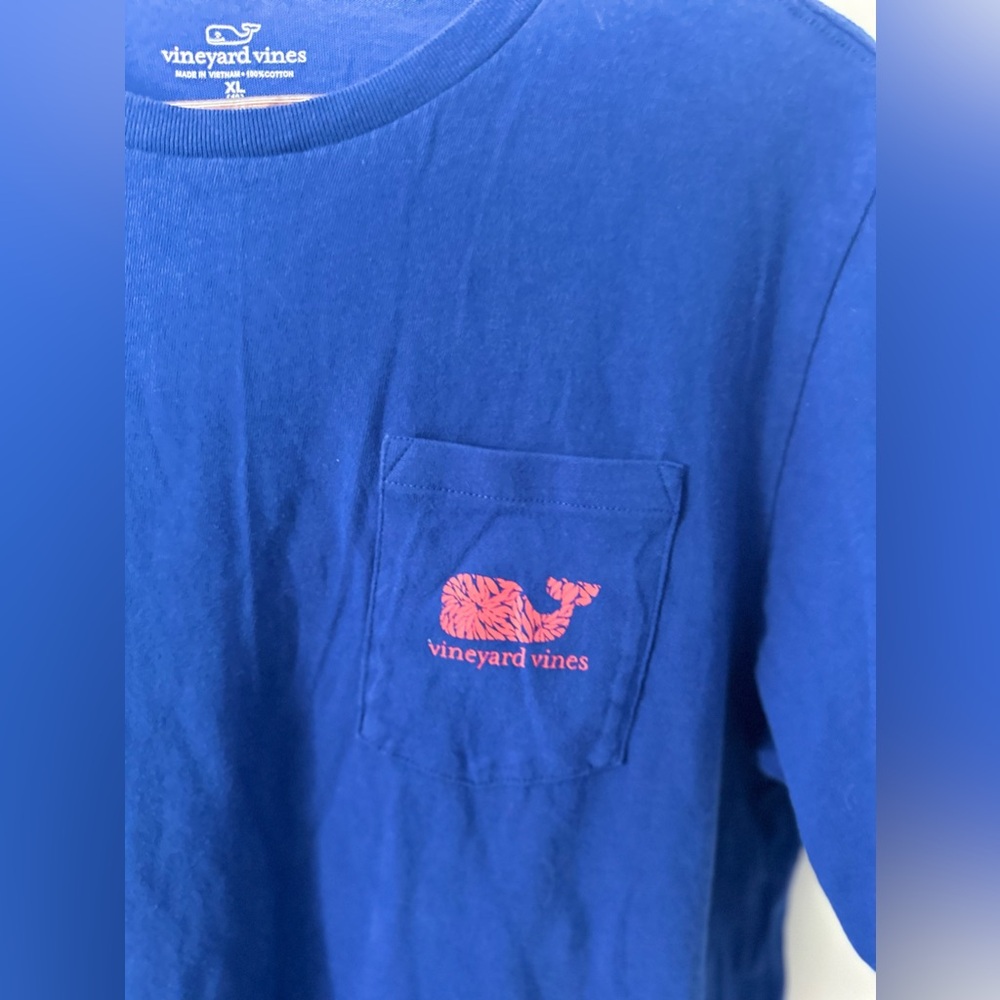 🐳 Vineyard Vines Boys Whale Pocket Tee | Blue | Size XL (18) - Picture 2 of 4